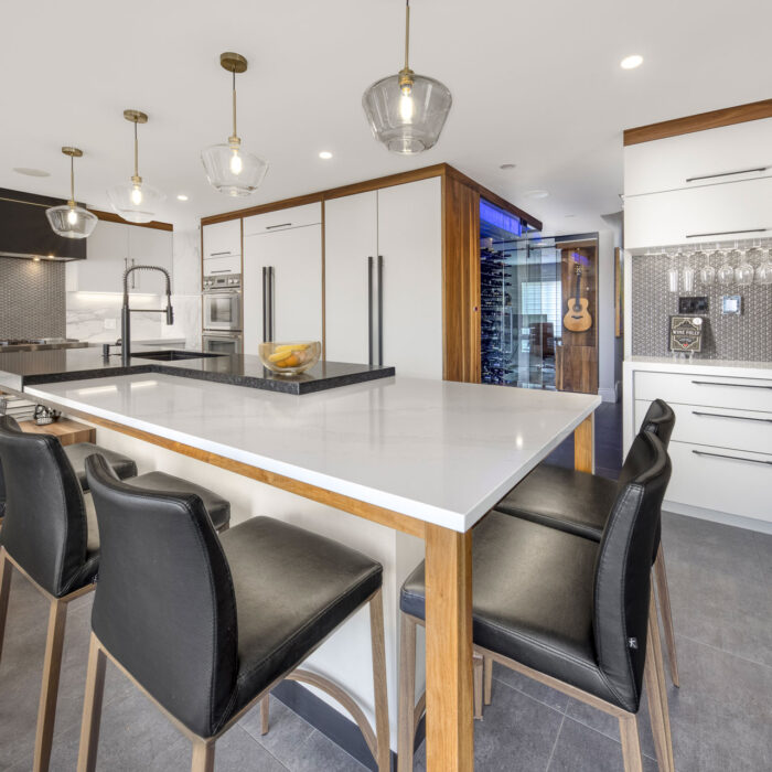 Blog Design intérieur realisations rezChausseeModerneClassique CuisineIlotQuartz