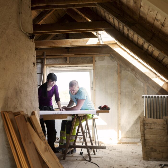 Blog Design intérieur two people collaborating on a diy home renovation 2025 04 05 03 50 44 utc Large
